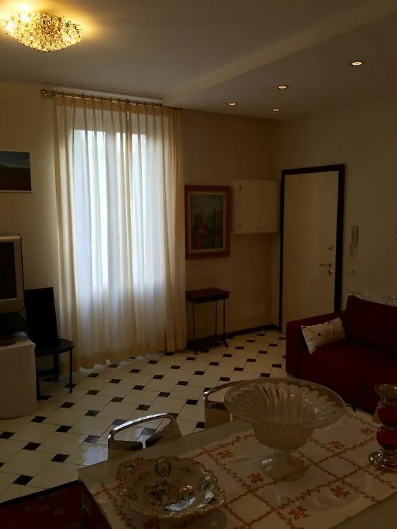 Appartamento Piazza San Marco Florence Apartment